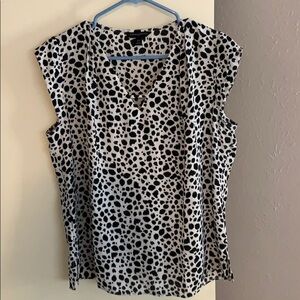 Banana Republic black and white blouse- MP